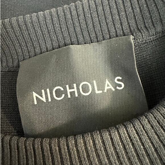 NICHOLAS Sweater Dress size Large Open Shoulder Bell Cuffs Stretch Mini Length - Picture 7 of 9